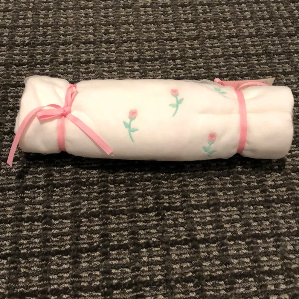 Baby blanket pink and green flowers